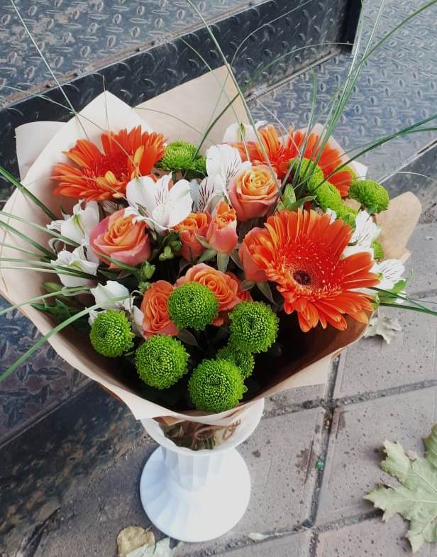 Букет цветов из: Герберы, Хризантемы, Альстромерии и Розы в Большой Ирбе