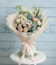 Букет цветов из:  Розы и Лизиантусы в Большой Ирбе