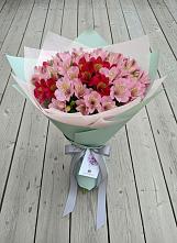 Букет цветов из:  Альстромерии в Большой Ирбе