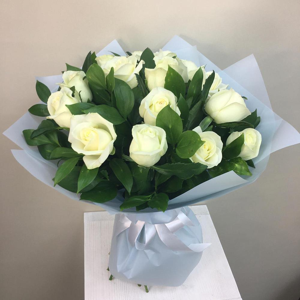 Букет 15 Белых роз Проуд в Большой Ирбе