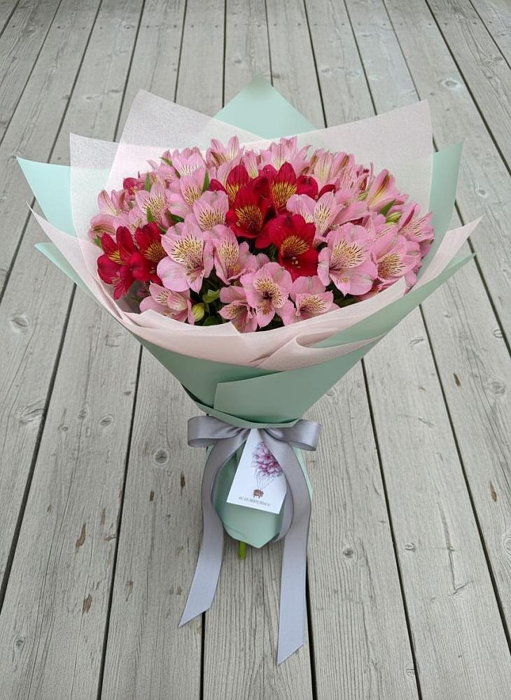 Букет цветов из: Альстромерии в Большой Ирбе