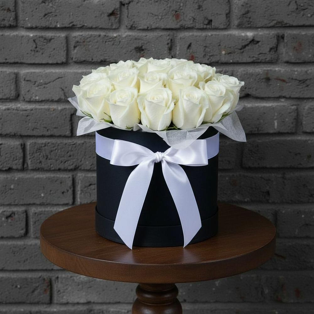 Цветочная композиция из Розы в шляпной коробке в Большой Ирбе