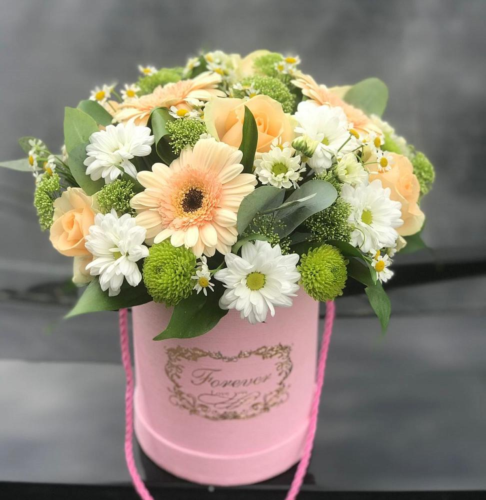 Цветочная композиция из Розы, Герберы и Хризантемы в шляпной коробке в Большой Ирбе