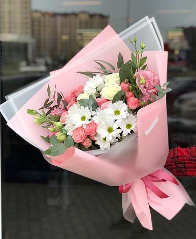Букет цветов из: Розы, Лизиантусы и Хризантемы в Большой Ирбе