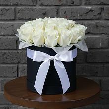 Цветочная композиция из Розы в шляпной коробке в Большой Ирбе